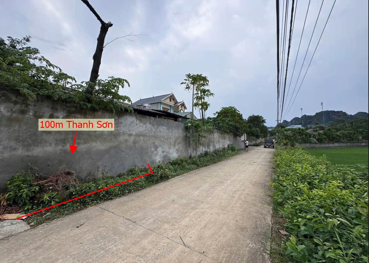 Hình ảnh Bán Lô Đất 100m Tại Thanh Sơn Lương Sơn Bám Đường Bê Tông Ô Tô Vào Tận Đất Dân Cư Đông  Gần Chợ Trường Học Ủy Ban