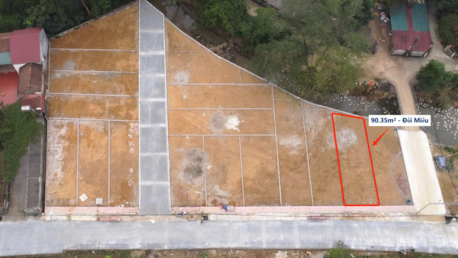 Hình ảnh Đất Phân Lô Nam Phương Tiến Ô Tô Đỗ Tận Đất Sát Trục Chính Kinh Doanh Ngay Gần Hồ Miễu Thoáng Mát