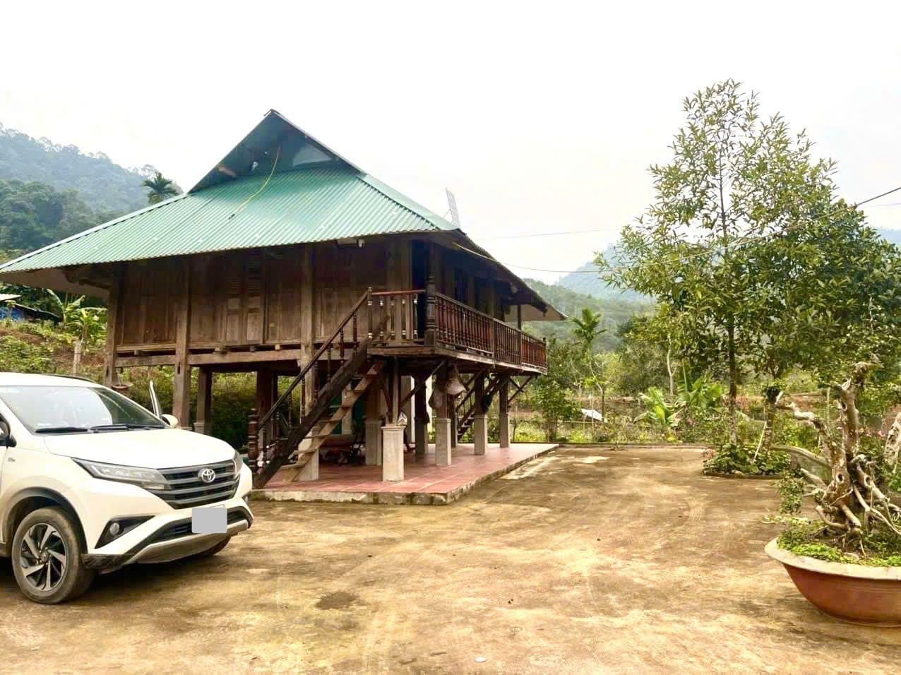Hình ảnh Bán Lô Đất 2067.1m Tại Yên Lương Thanh Sơn Bám Đường Bê Tông Ô Tô Vào Tận Đất Dân Cư Đông Đúc Thân Thiện
