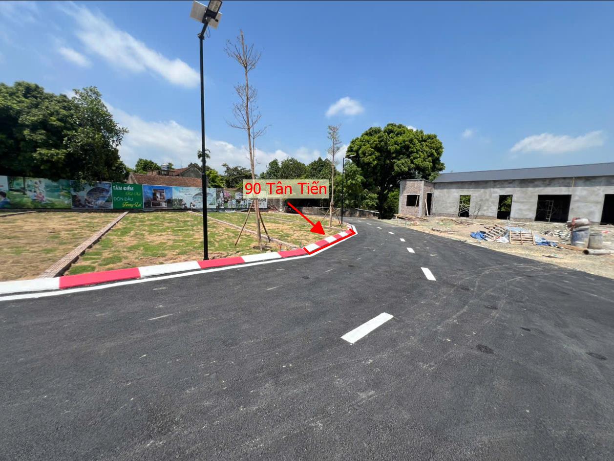 Hình ảnh Bất Động Sản Xuân Mai Bán Đất Phân Lô Khu Vực Tân Tiến Đường Thông Ô Tô Sát Mặt Đường Kinh Doanh QL21A