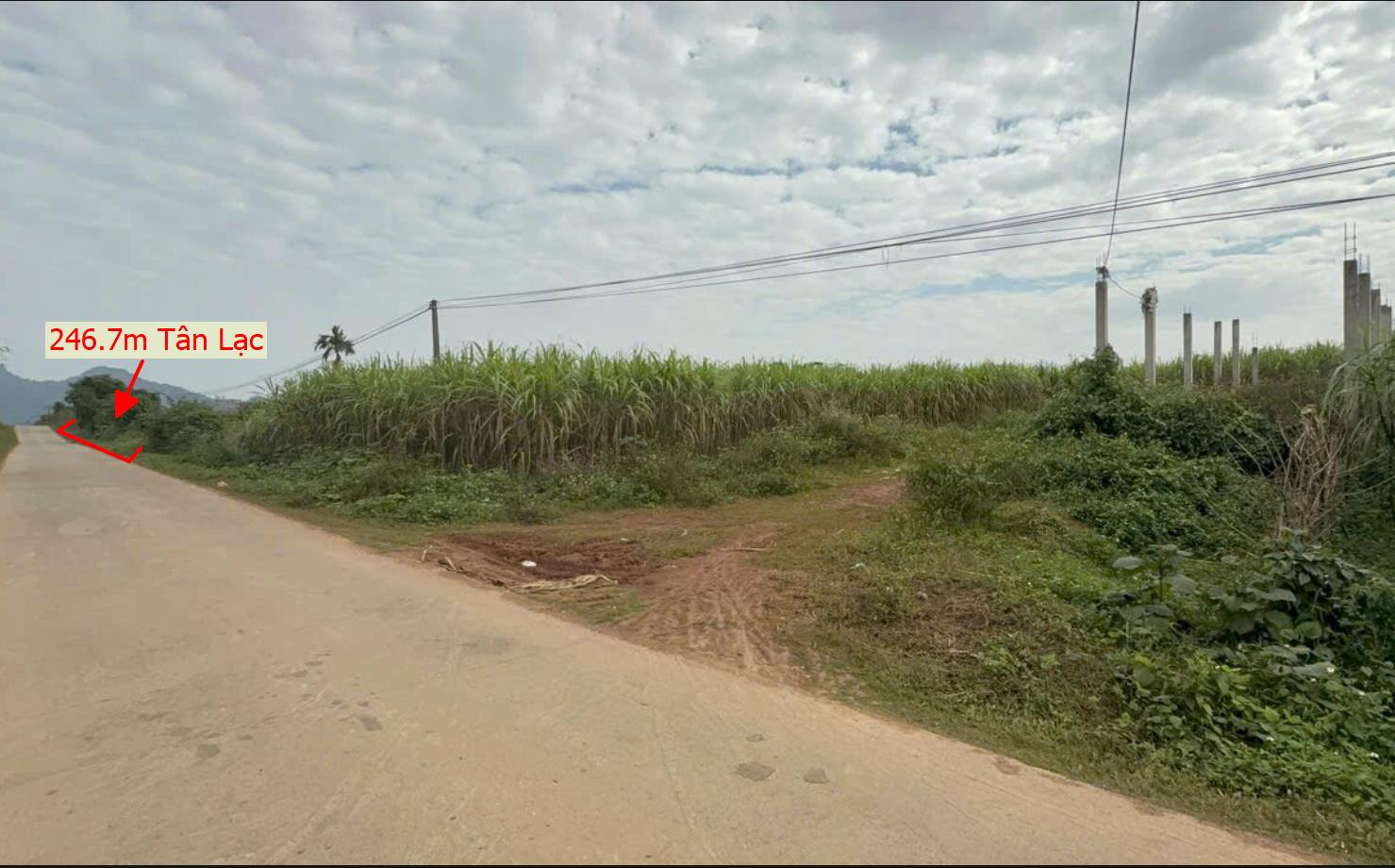 Hình ảnh Bán Đất Phân Lô Tại Tân Lạc Bám Đường Bê Tông Ô Tô Vào Tận Đất Cách Ql6 1km Cách Đèo Đá Trắng 2km 