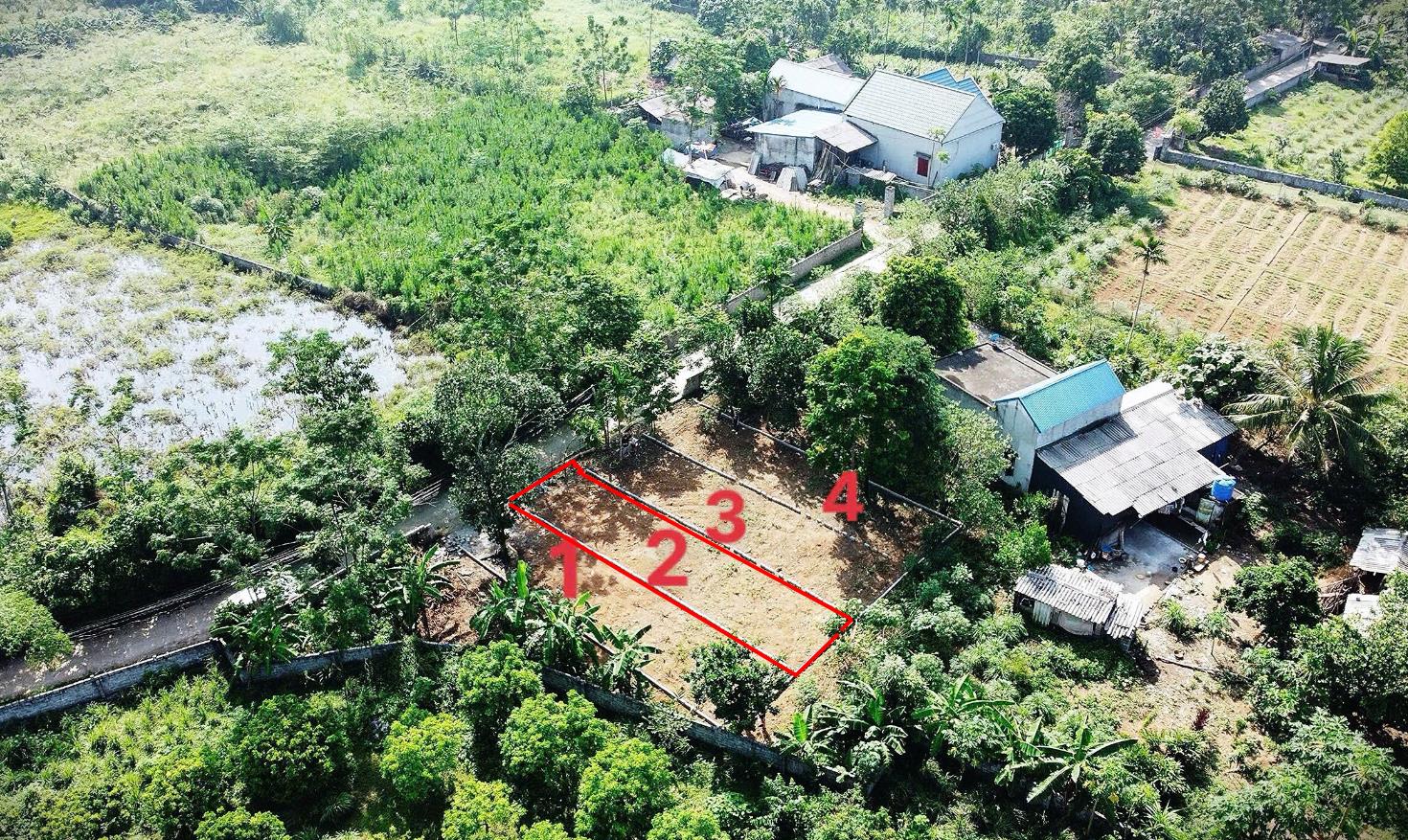 Hình ảnh Bán Lô Đất 99.8m Tại Hợp Châu Lương Sơn Bám Đường Bê Tông Ô Tô Vào Tận Đất View Hồ Thoáng Mát Xung Quanh Đầy Đủ Tiện Ích Giá Đầu Tư