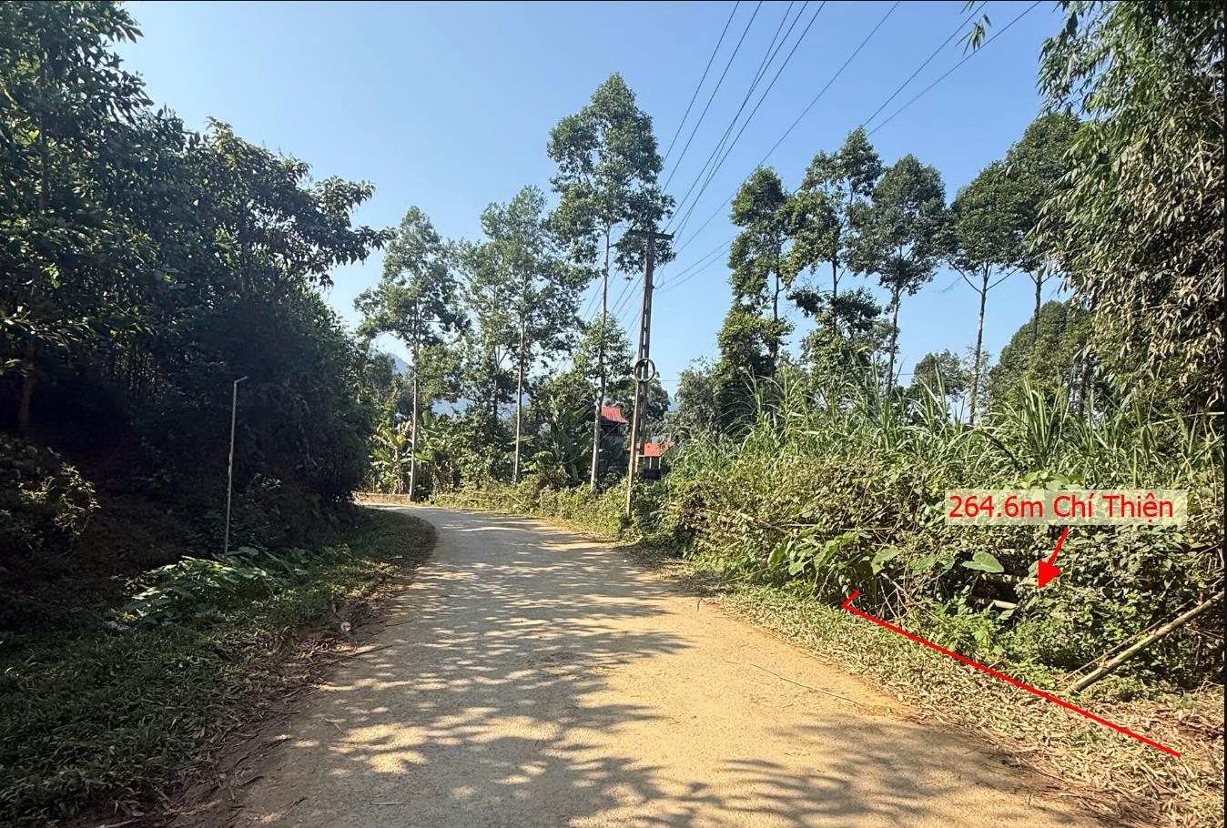 Hình ảnh Bán Lô Đất Phân Lô Tại Lạc Sơn Bám Đường Bê Tông Ô Tô Vào Tận Đất Dân Cư Đông Đúc Thân Thiện Giá Đầu Tư