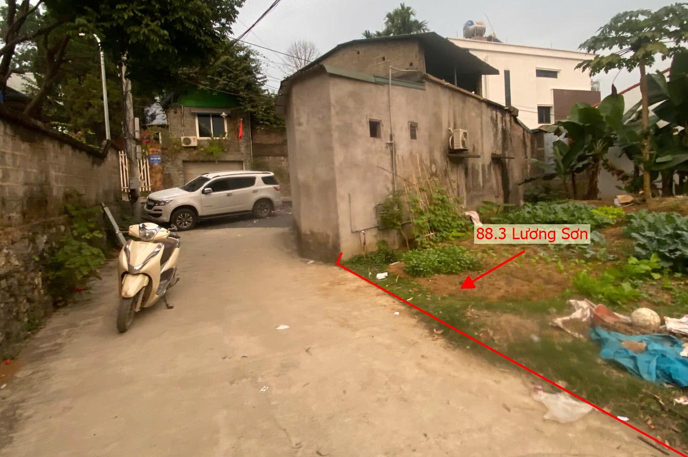 Hình ảnh Bán Thửa Đất Full Thổ Cư 88.3m Tại Lương Sơn Ô Tô Đỗ Tận Đất Sát Mặt Đường Kinh Doanh QL6A