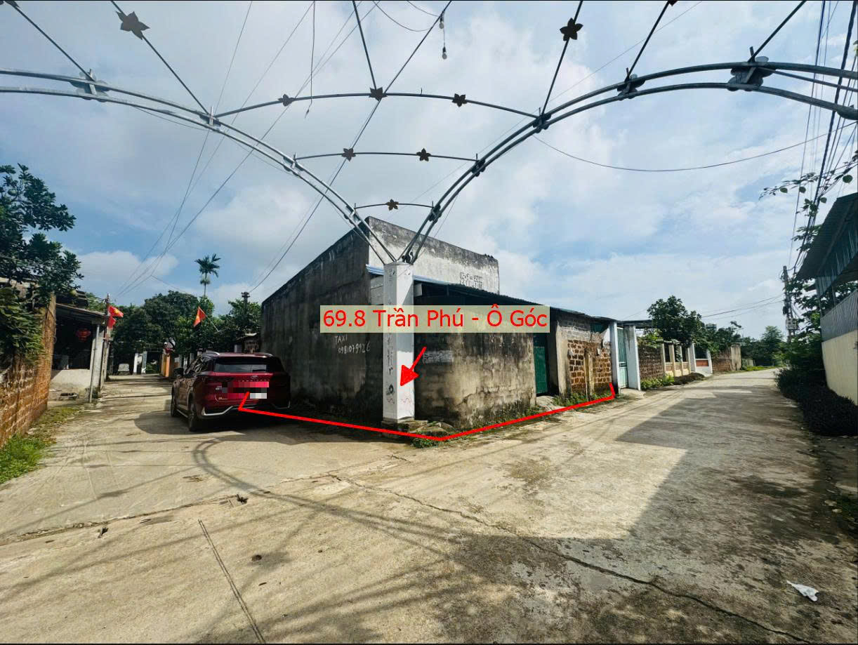Hình ảnh Bán Lô Góc 2 Mặt Thoáng 69.8m Sẵn Nhà Cấp 4 Mặt Trục Kinh Doanh Tại Trần Phú Chương Mỹ