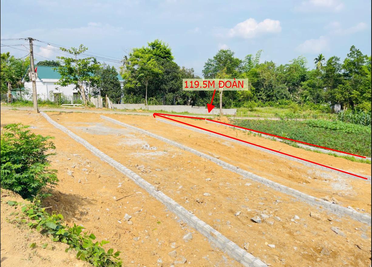 Hình ảnh Bán Lô Đất  119.5m Tại Đoàn Kết Yên Thủy Bám Đường Bê Tông Ô Tô Vào Tận Đất Dân Cư Đông Đúc  Cách Ql12b 1.5km View Thoáng Mát Giá Đầu
