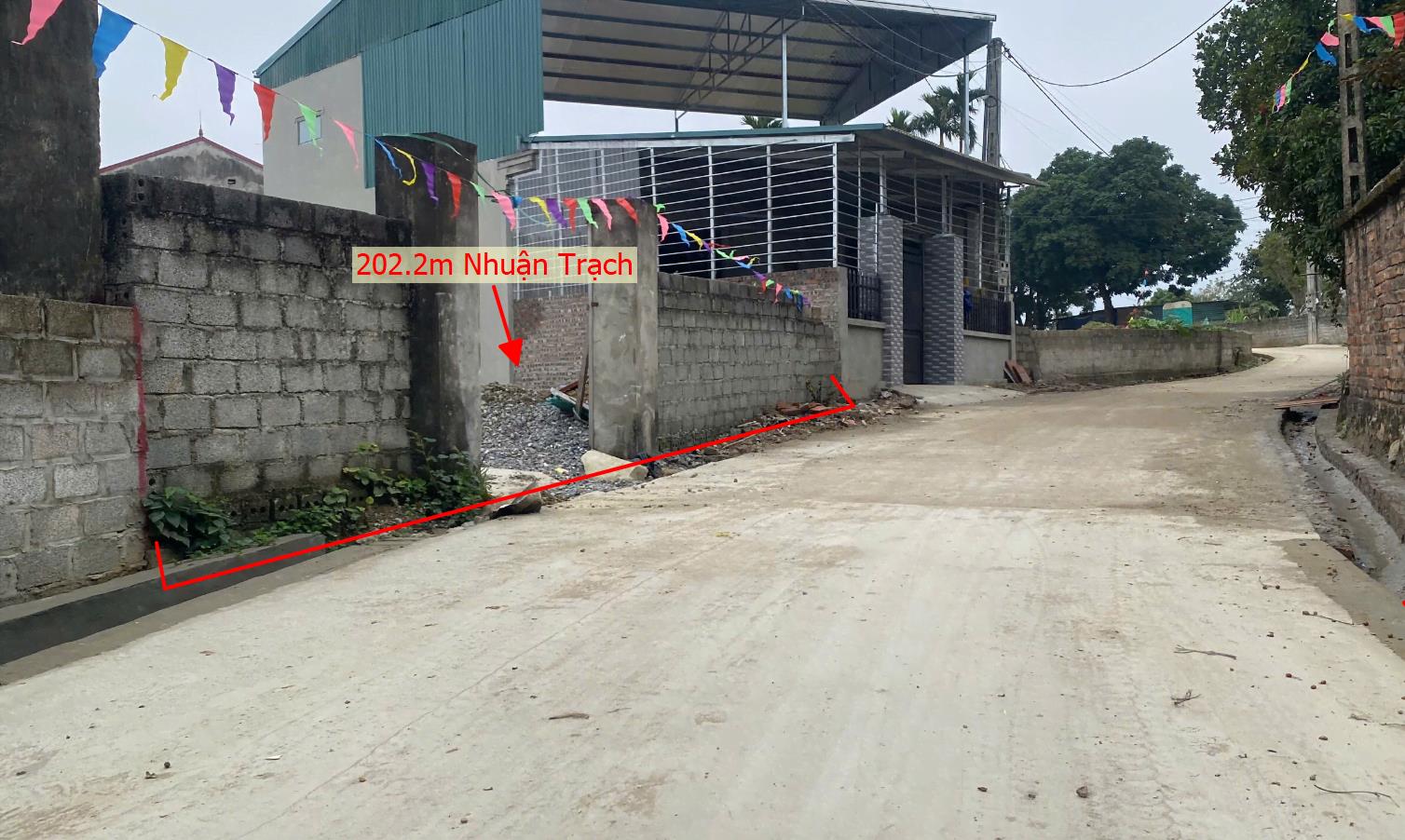 Hình ảnh Bán Lô Đất 202.2m Tại  Nhuận Trạch Lương Sơn Bám Đường Bê Tông Ô Tô Vào Tận Đấ t Dân Cư Đông Đúc Thân Thiện Gần Chợ Trường Học Giá Đầu Tư