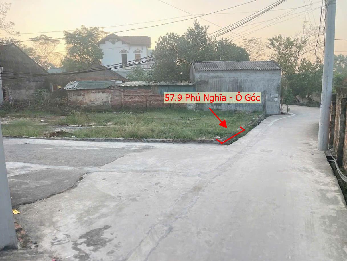 Hình ảnh Bán Lô Góc 2 Mặt Tiền Ô Tô Vào Tận Đất Sát Trục Kinh Doanh Ngay Trung Tâm Xã Phú Nghĩa Gần QL6A