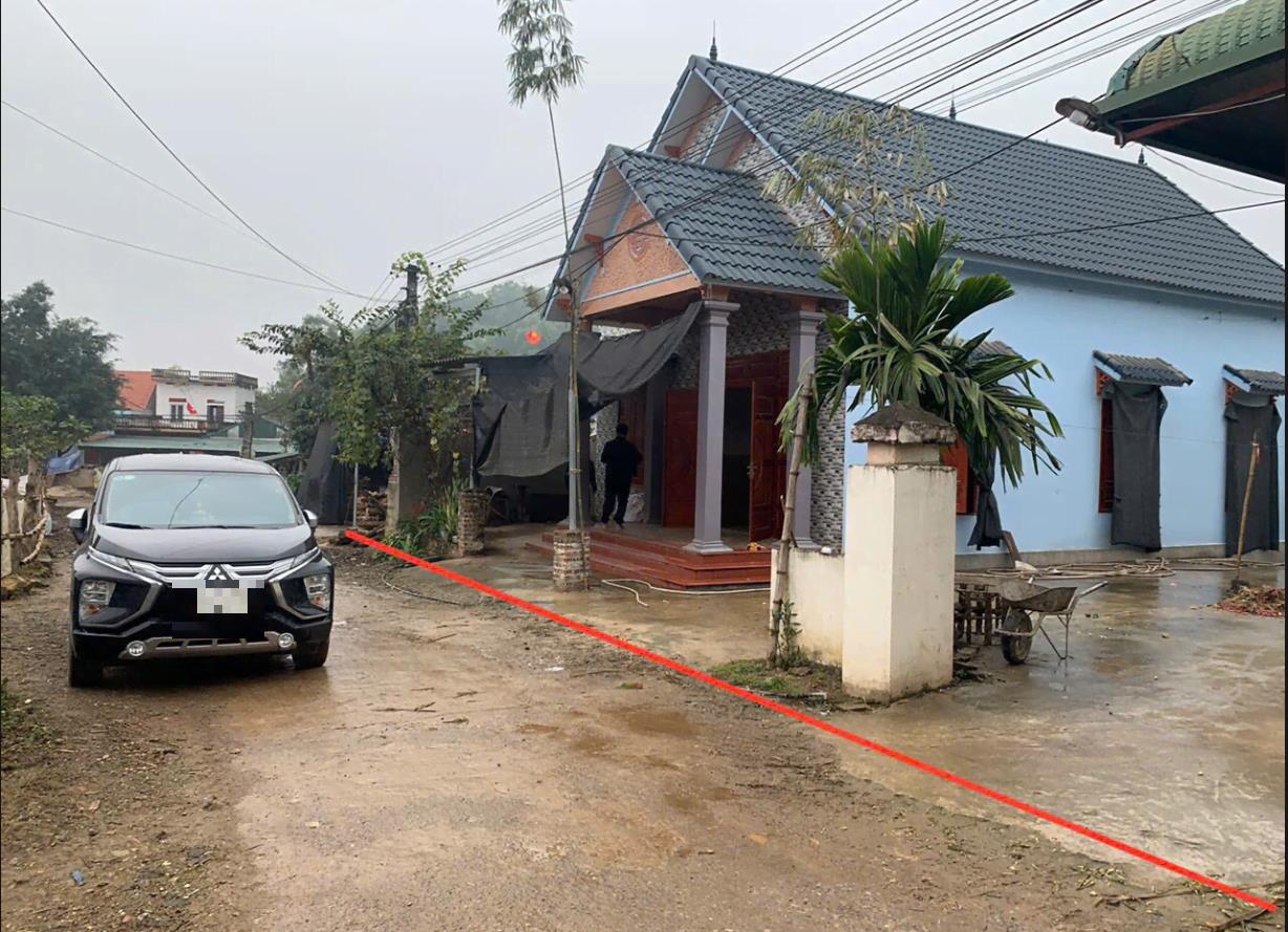 Hình ảnh Bán LÔ Đất 329.4m Tại Hữu Lợi Yên Thủy Bám Đường Bê Tông Ô Tô Vào Tận Dất Dân Cư Đông Đúc Sẵn Nhà Chỉ Việc Về Ở Giá Đầu Tư