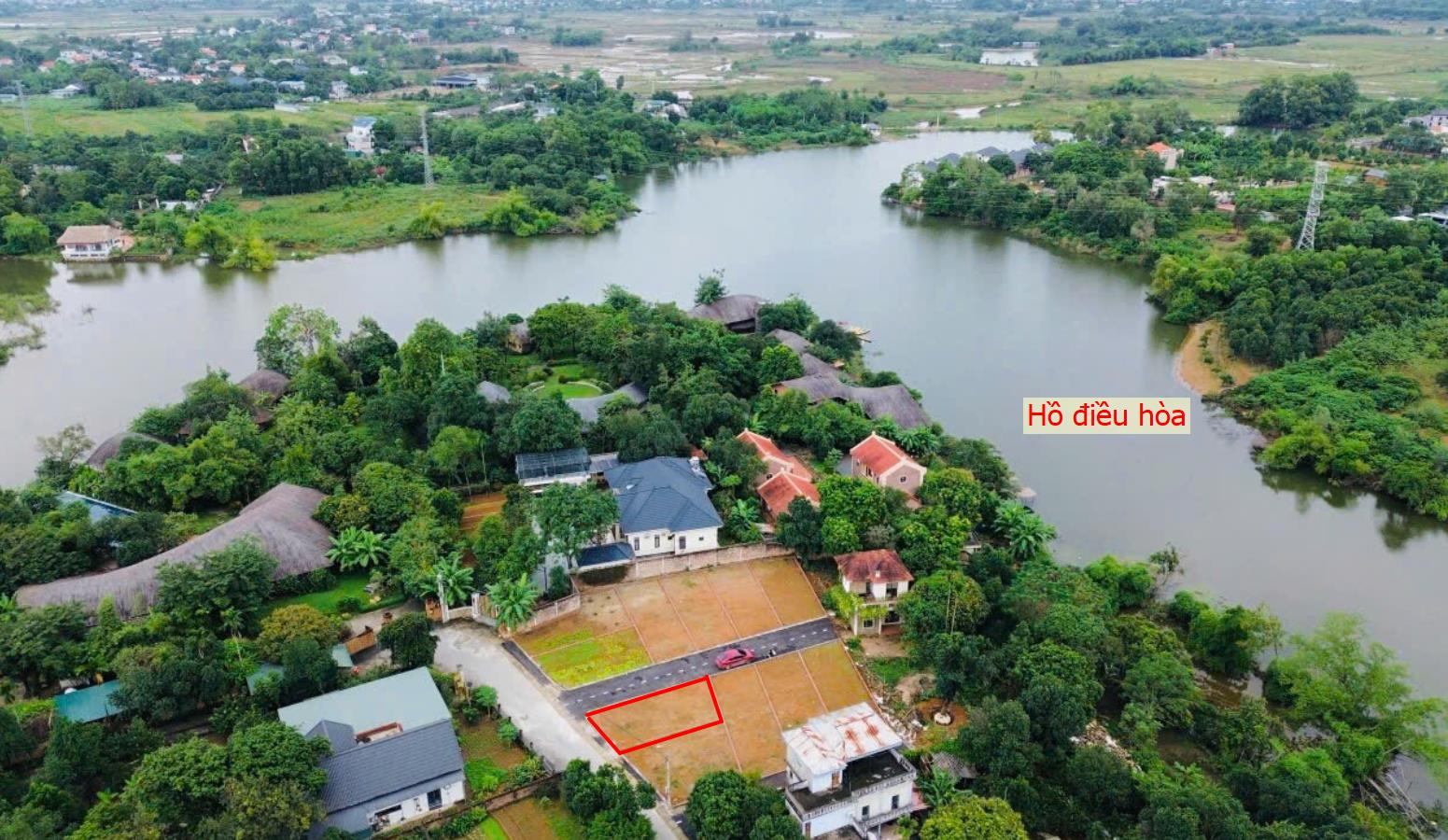 Hình ảnh Bán Lô Đất 100.5m Tại Cổ Đông Sơn Tây Bám Đường Bê Tông Ô Tô Vào Tận Đất Dân Cư Đông Đúc Gần Hồ Điều Hòa Thoáng Mát Giá Rẻ Đầu Tư Sinh Lời 