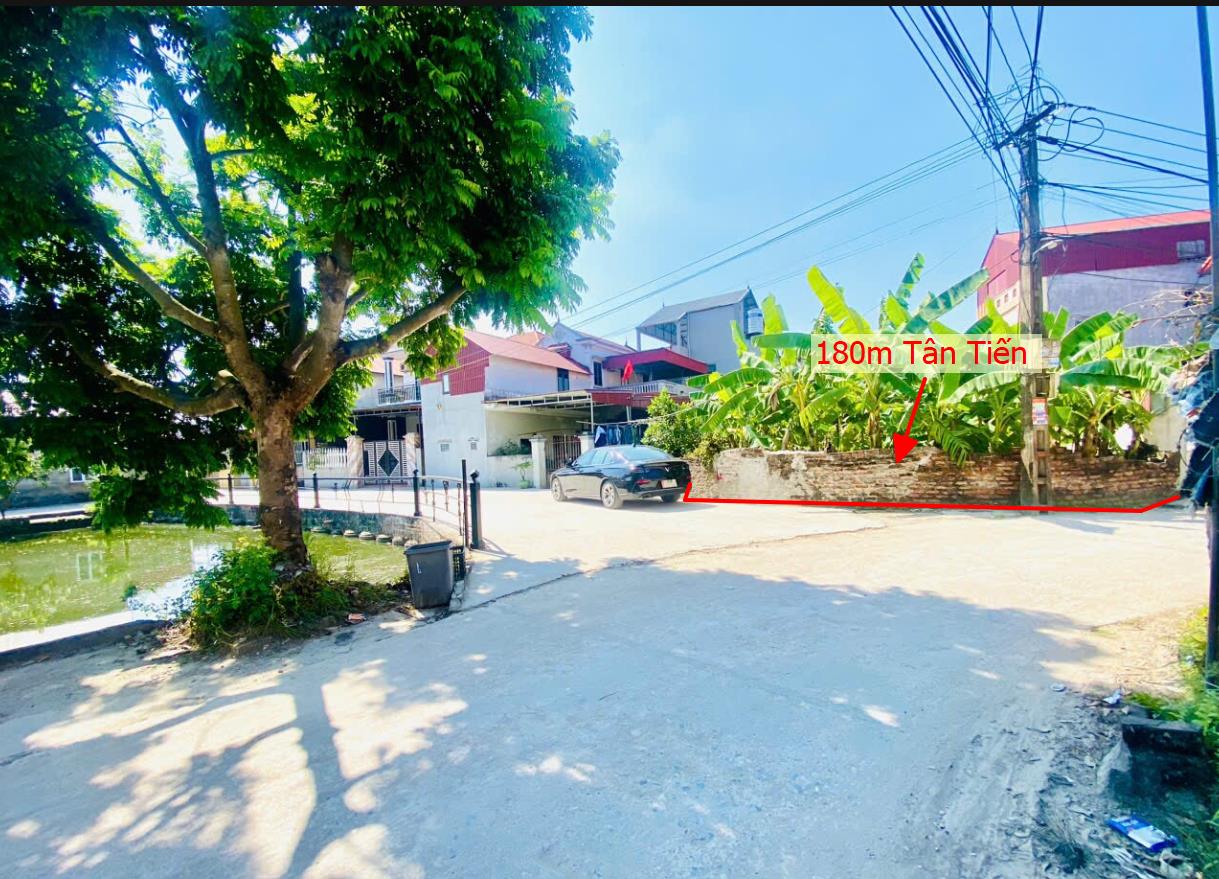 Hình ảnh Bán Lô Đất 180m Tại Tân Tiến Văn Giang Bám Đường Bê Tông Ô Tô Vào Tận Đất Dân Cư Đông  View Hồ Thoáng Mát Giá Đầu Tư