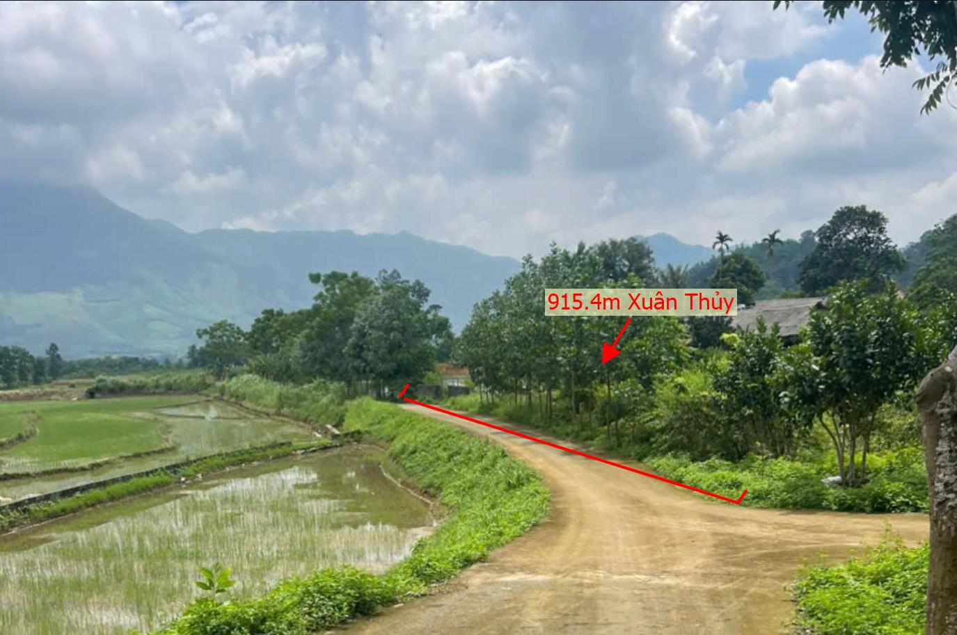 Hình ảnh Bán Lô Đất 915.4m Tại Xuân Thủy Yên Lập Bám Đường Bê Tông Ô Tô vào Tận Đất Sổ Đỏ Pháp Lý Rõ Ràng Dân Cư Đông Đúc Giá Đầu Tư