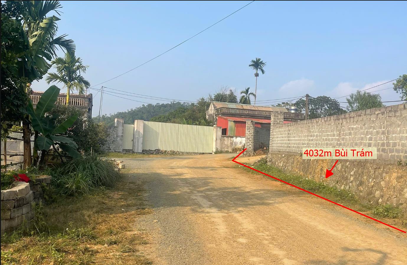 Hình ảnh Bán Lô Đất 4032m Tại Hòa Sơn Lương Sơn Bám Đường Bê Tông Ô Tô Vào Tận Đất Dân Cư Đông Xung Quanh Nhiều Kho Xưởng Giá Rẻ