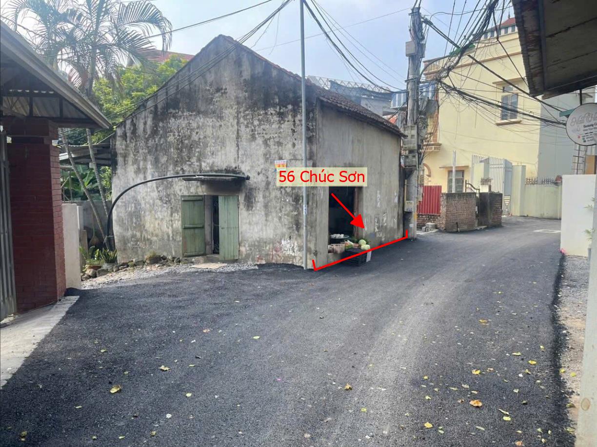 Hình ảnh Bán Lô Góc 3 Mặt Tiền 56m Tại Chúc Sơn Ô Tô Đỗ Tận Đất Sẵn Nhà Cấp 4 Gần Đường QL6A 