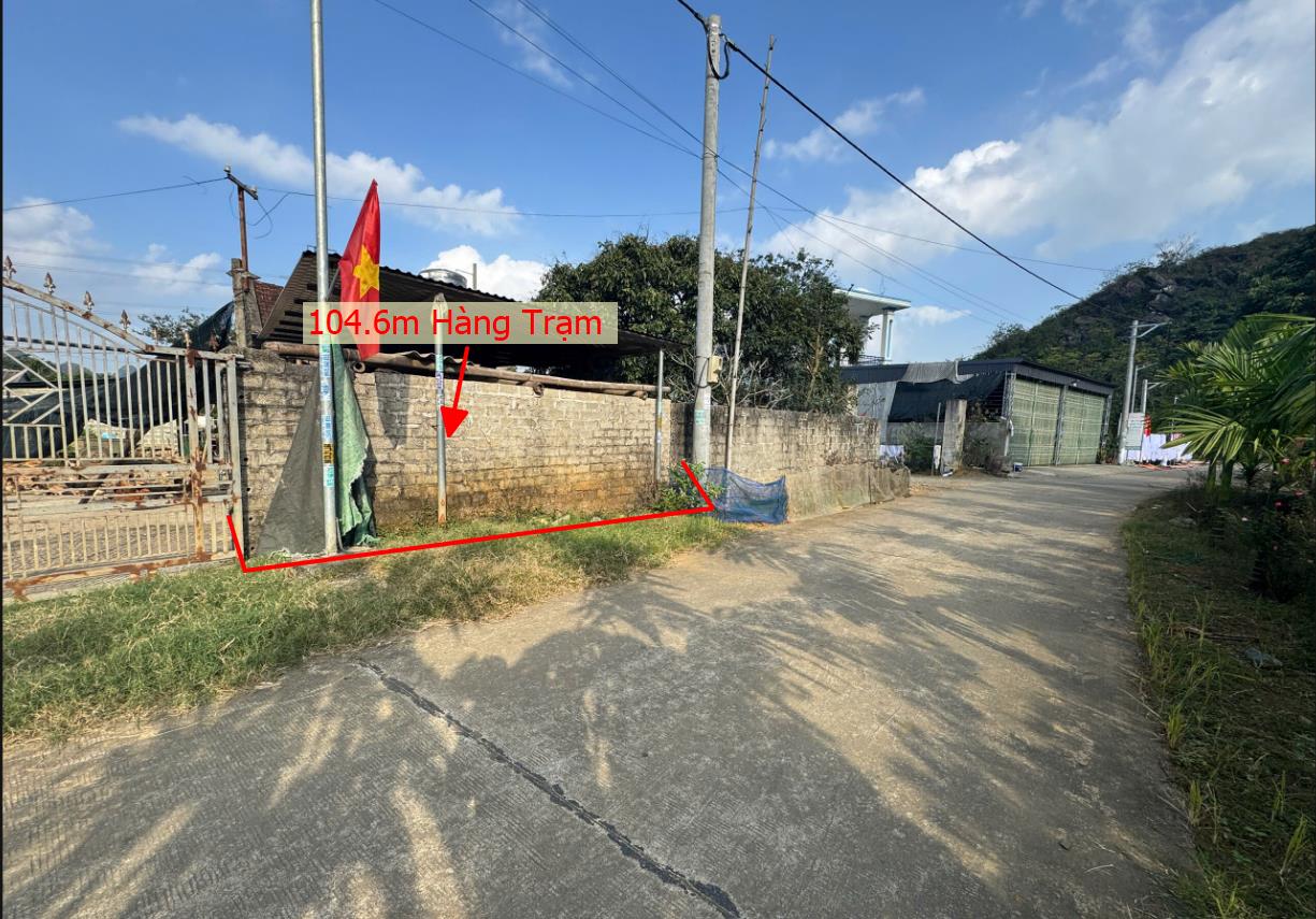 Hình ảnh Bán Lô Đất 104.6m Tại Hàng Trạm Yên Thủy Bám Đường Bê Tông Ô Tô Vào Tận Đất Dân Cư Đông Đúc Thân Thiện Giá Đầu Tư