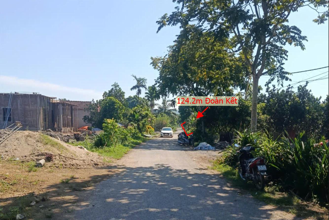 Hình ảnh Bán Lô Đất 124.2m Tại Đoàn Kết Yên Thủy Bám Đường Bê Tông Ô Tô Vào Tận Đất  Dân Cư Đông Đúc Gần Chợ Trường Học Ủy Ban Giá Đầu Tư
