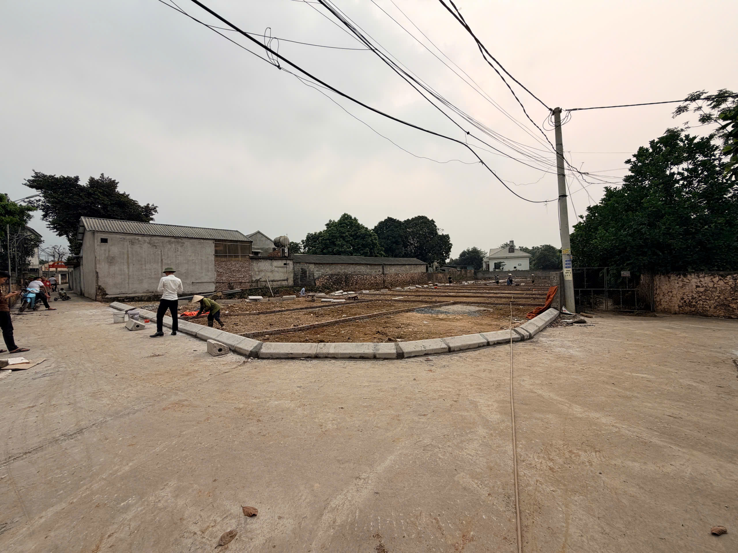 Hình ảnh Bất Động Sản Xuân Mai Xuân Mai Bán Đất Phân Lô Nam Phương Tiến Thuộc Làn 2 Đường QL21A Ngay Sát Chợ Cá