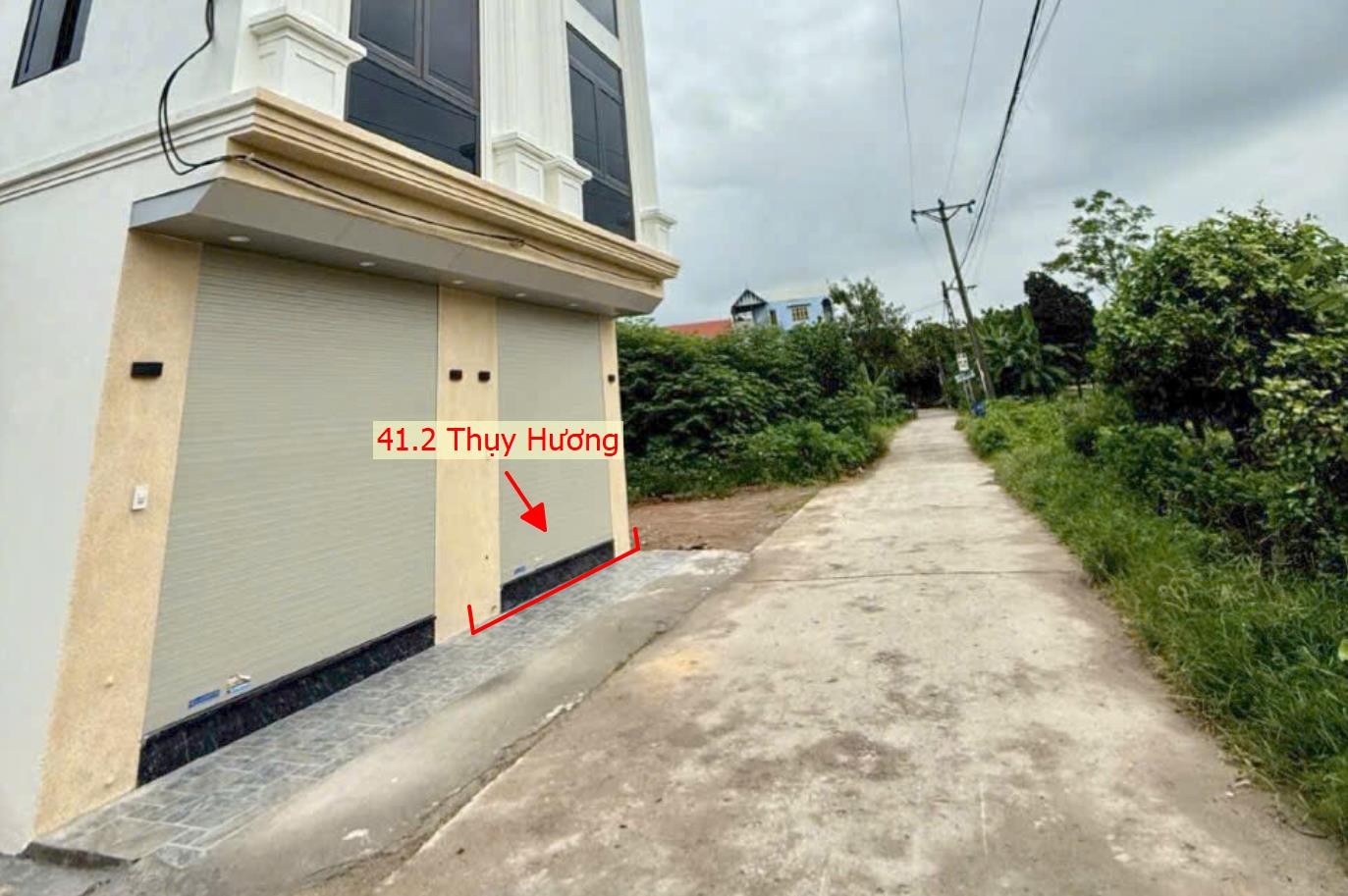 Hình ảnh Bán Nhà Thương mại 41.2m Tại Thụy Hương 2 Mặt Thoáng Ô Tô Đỗ Tận Cửa Giá Chỉ Vài Tỷ