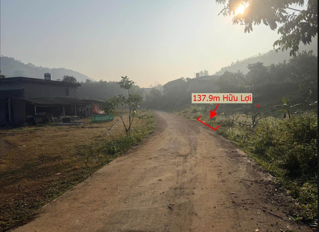 Hình ảnh Bán Đất Phân Lô Tại Hữu Lợi Yên Thủy Bám Đường Bê Tông Ô Tô Vào Tận Đất Dân Cư Đông Đúc  View Thoáng Mát Bình Yên Giá Rẻ