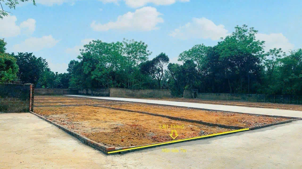 Hình ảnh Bán Thửa Đất 140M2 Đường Rộng Ô Tô Đỗ Cửa Tại Thủy Xuân Tiên Chương Mỹ , Ngay Sát Trục Chính Kinh Doanh Liên Xã