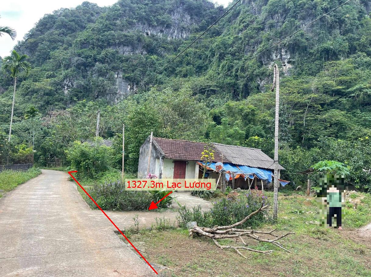 Hình ảnh Bán Lô Đất 1327.3m Tại Lạc Lương Yên Thủy Bám Đường Bê Tông Ô Tô VÀo Tận Đất Dân Cư Đông View Thoáng Mát Phù Hợp Làm Nghỉ Dưỡng Giá Đầu Tư