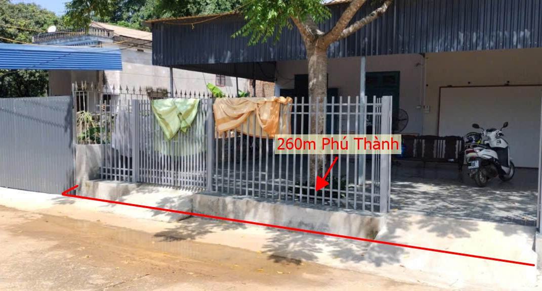 Hình ảnh Bán Lô Đất 260m Tại Phú Thành Lạc Thủy Bám Đường Bê Tông Ô Tô Vào Tận Đất Dân Cư Đông Đúc  Sẵn Nhà Chỉ Việc Ở Giá Đầu Tư