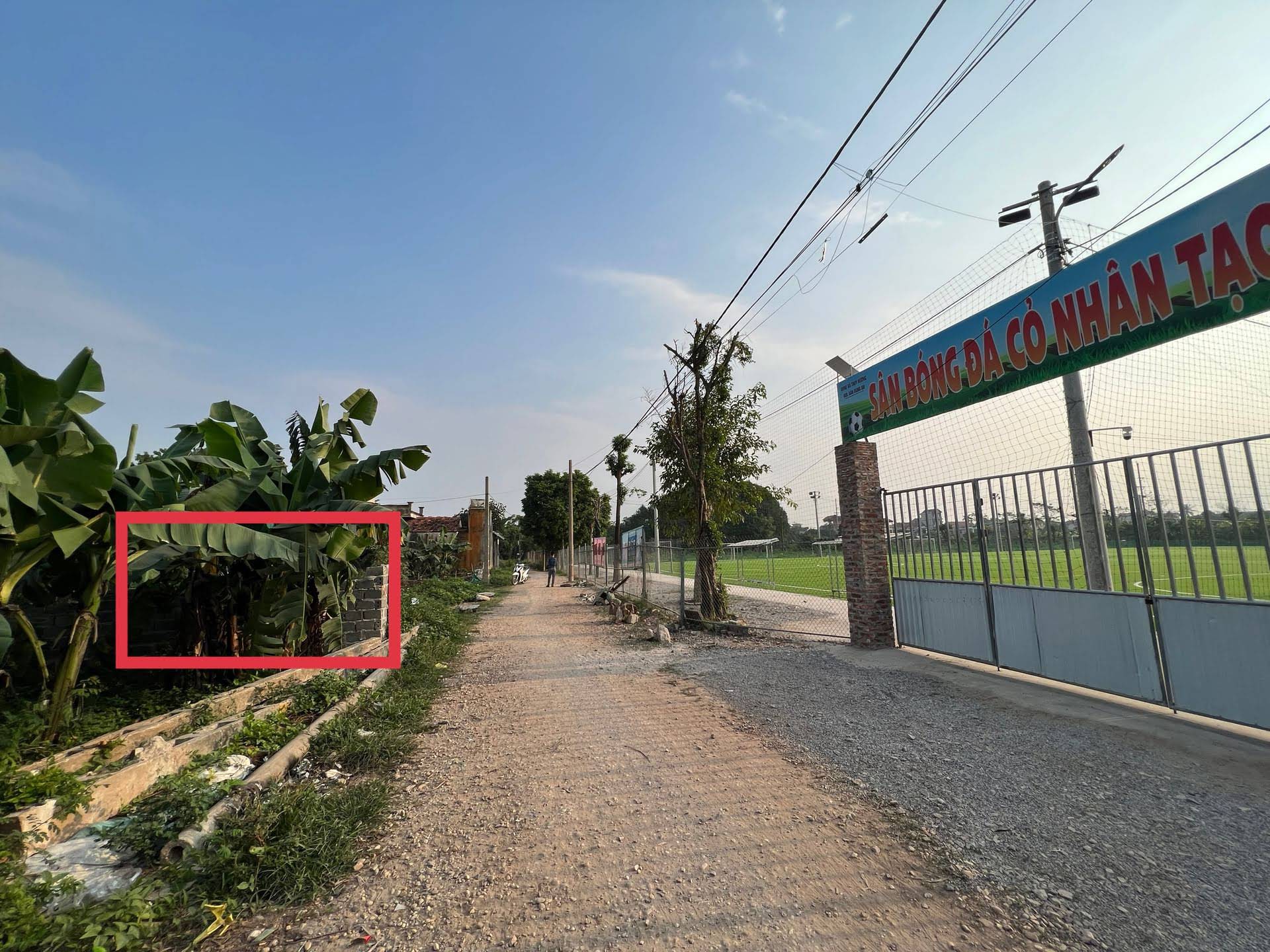 Hình ảnh Nhỉnh Tỷ Sở Hữu Ngay Lô Đất Đối Diện Sân Bóng Nhân Tạo Xã Thụy Hương 