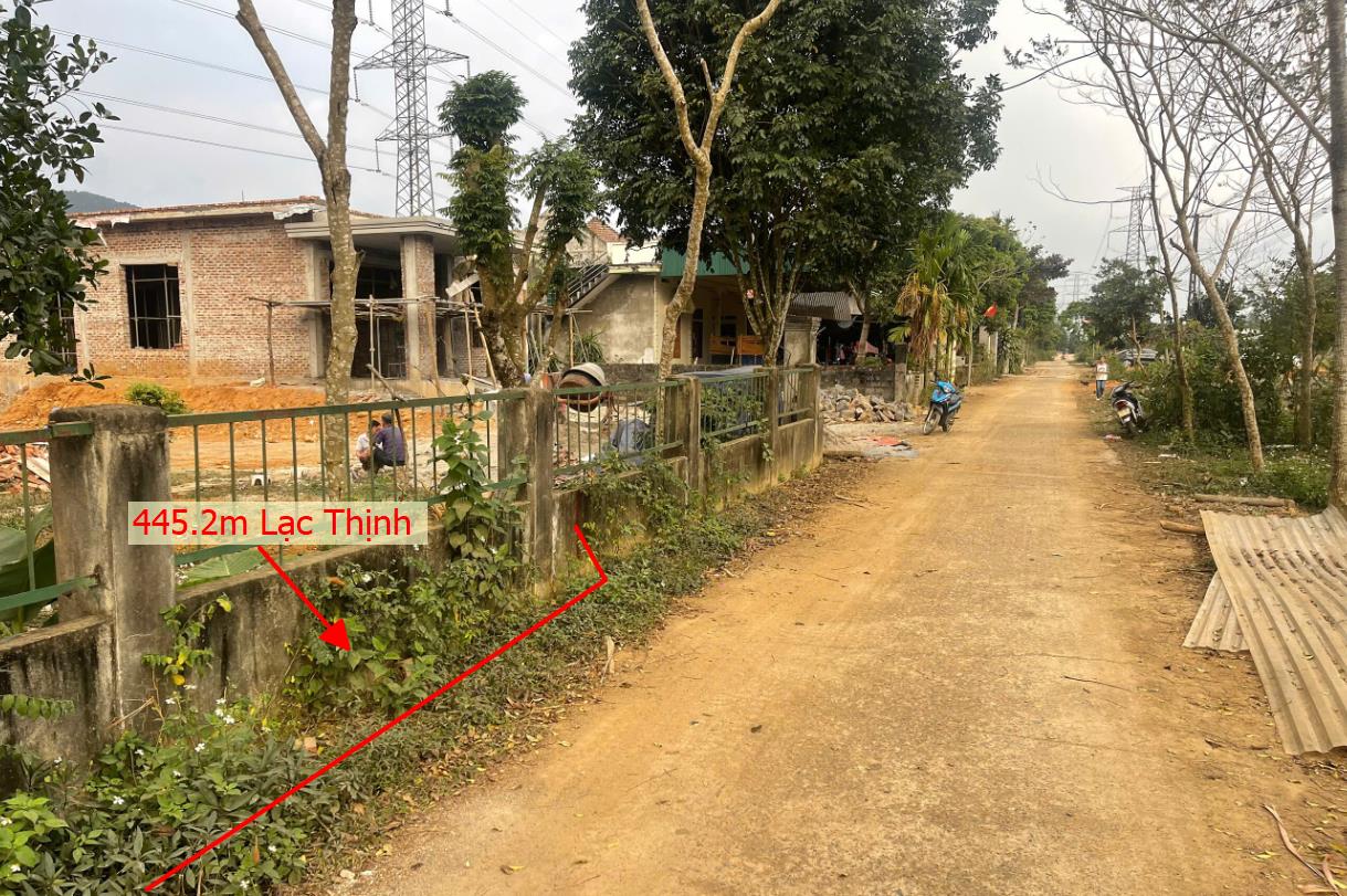 Hình ảnh Bán Lô Đất 445.2m Tại Lạc Thịnh Yên Thủy Bám Đường Bê Tông Ô TÔ Vào Tận Đất Dân Cư Đông Giá Đầu Tư