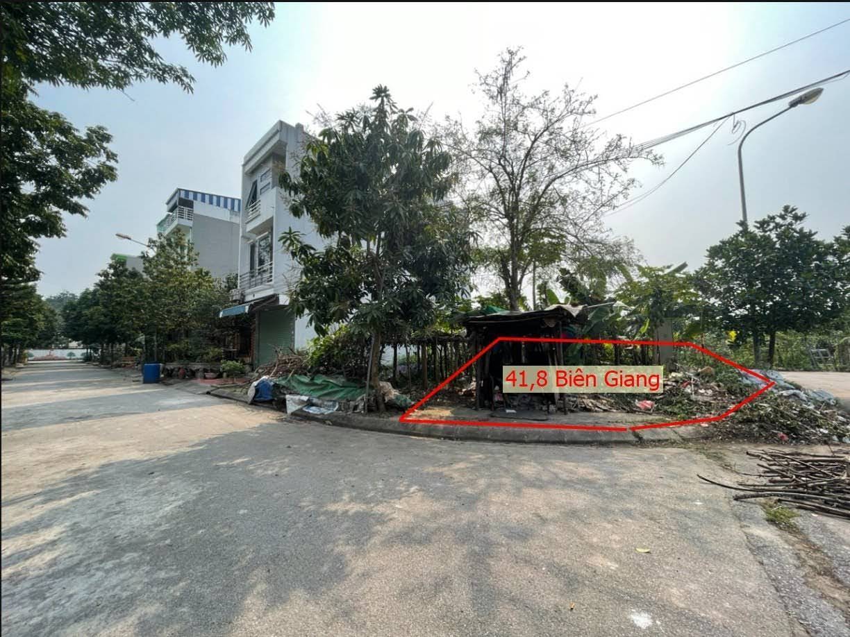 Hình ảnh Bán Đất Dịch Vụ Biên Giang Lô Góc 2 Mặt Tiền Ô Tô Vào Tận Đất 