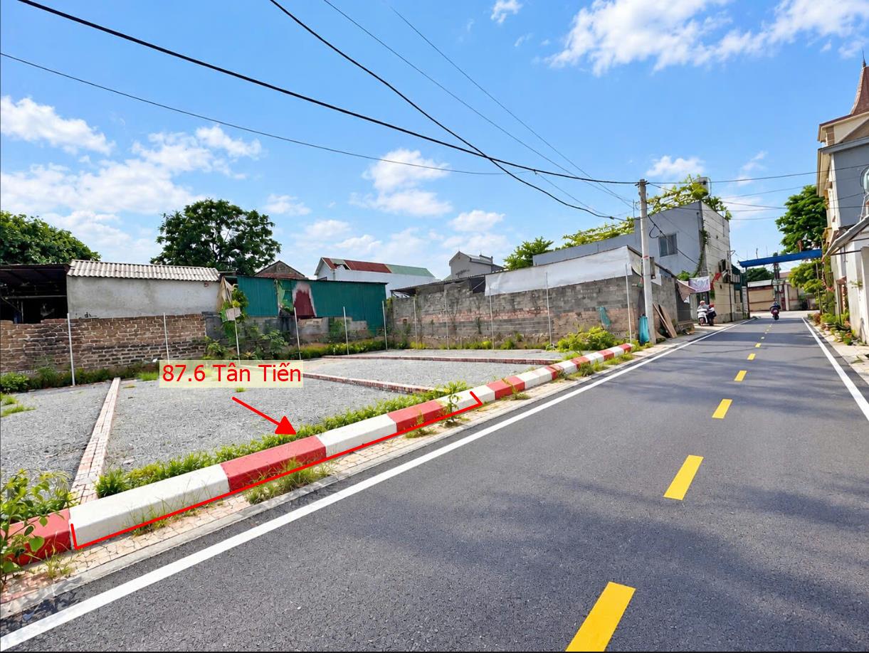 Hình ảnh Bất Động Sản Xuân Mai Bán Đất Phân Lô Khu Vực Tân Tiến Ô Tô Đỗ Tận Đất Sát Trục Chính Kinh Doanh Liên Xã Đối Diện Trường Học Các Cấp