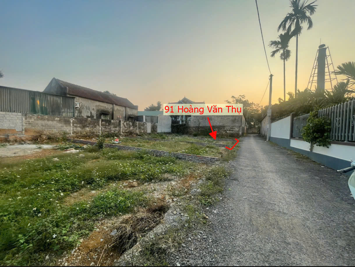Hình ảnh Bán Đất Hoàng Văn Thụ Ô Tô Đô Tận Đất Sát Trục Chính Kinh Doanh Gần QL21A , Trường Sĩ Quan Đặc Công 
