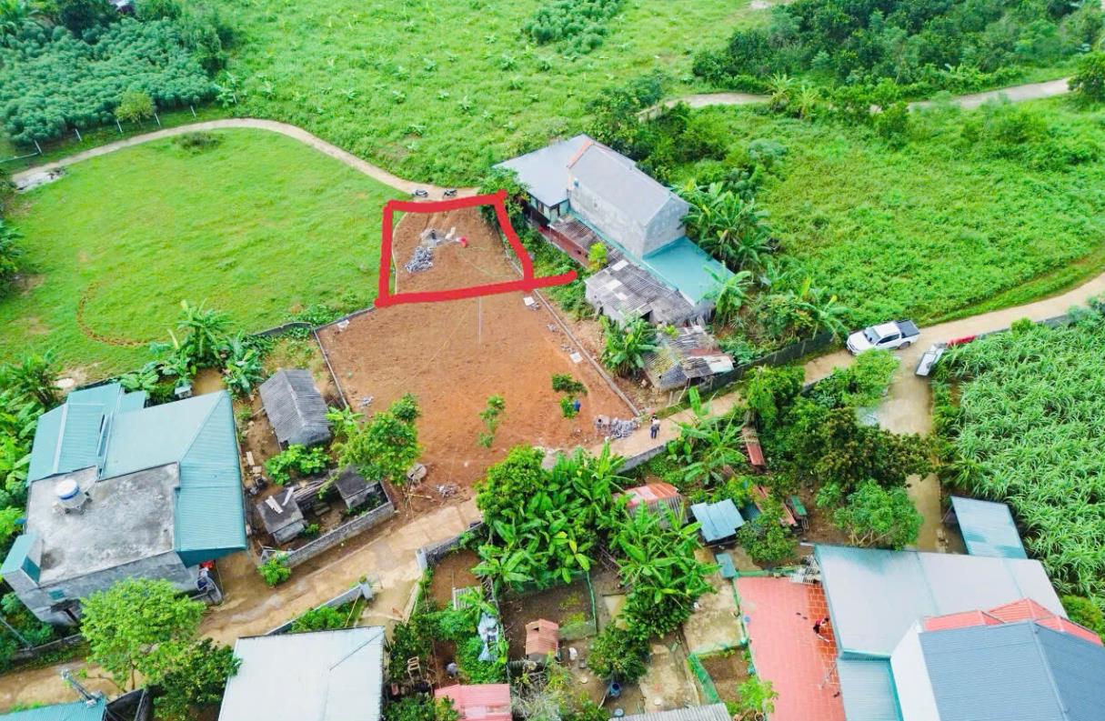 Hình ảnh Bán Lô Đất 157.9m Tại Tân Phong Cao Phong Bám Đường Bê Tông Ô Tô Vào Tận Đất Dân Cư Đông Giá Rẻ