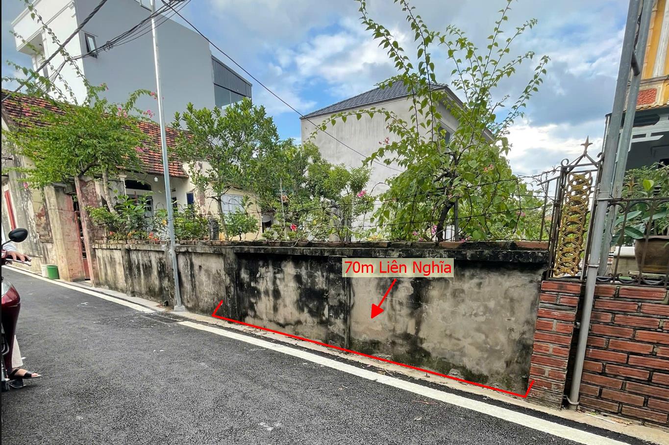 Hình ảnh Bán Lô Đất 70m Tại Liên Nghĩa Văn Giang Bám Đường Trải Aphan Dân Cư Đông Đúc Thân Thiện Sổ Đỏ Pháp Lý Rõ Ràng Giá Đầu Tư