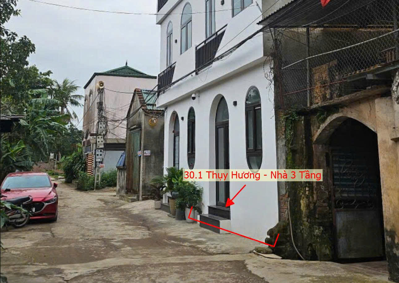 Hình ảnh Bán Nhà Thương Mại 3 Tầng 30.1m Tại Thụy Hương Chương Mỹ Ô Tô Đỗ Tận Cửa Sát Trục Chính Kinh Doanh