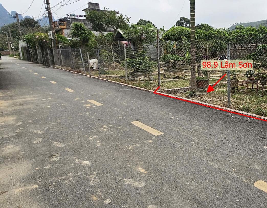 Hình ảnh Bán Đất Phân Lô Lâm Sơn Đường Ô Tô Tránh Thuộc Làn 2 QL6 Sát Trường Học Các Cấp Giá Chỉ Hơn Tỷ