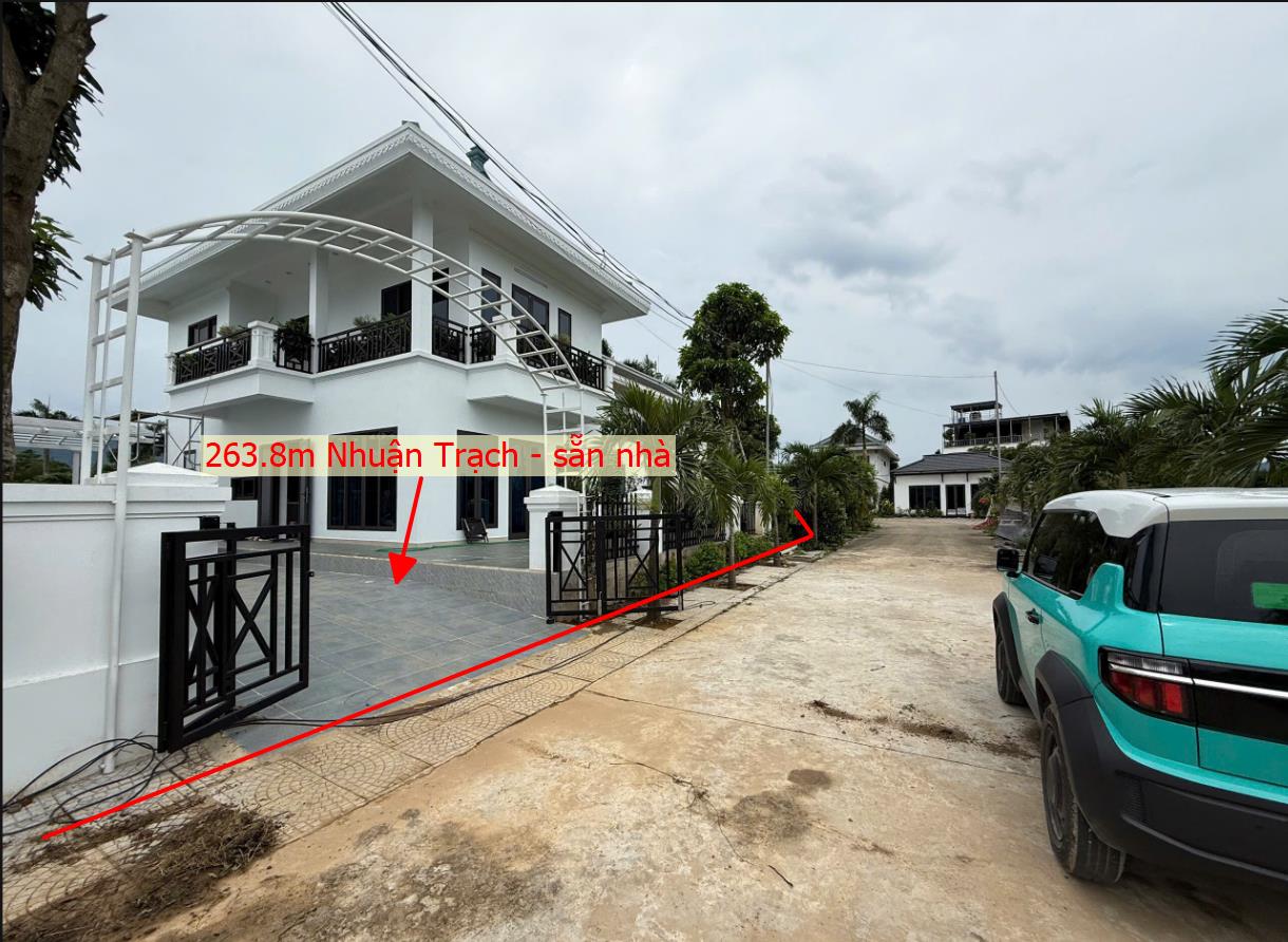 Hình ảnh Bán Lô Đất 263.8m Tại Nhuận Trạch Lương Sơn Bám Đường Bê Tông Ô Tô Vào Tận Đất Sẵn Nhà 2 Tầng Đầy Đủ Tiện Ích Chỉ Việc Về Giá Đầu Tư