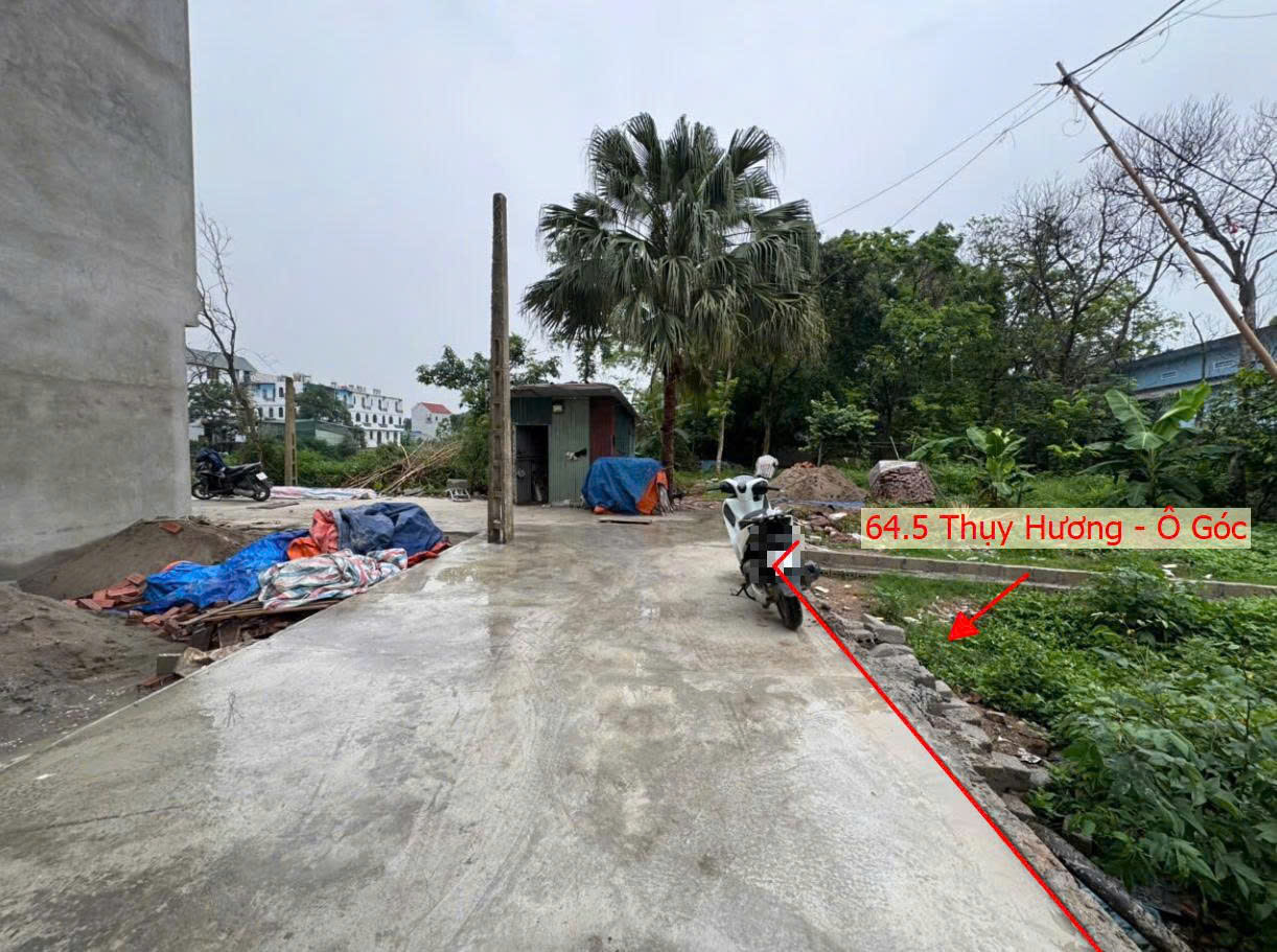 Hình ảnh Bán Lô Góc 2 Mặt Thoáng 64.5m Tại Thụy Hương Ô Tô Đỗ Tận Đất Đối Diện Sân Bóng Thụy Hương 