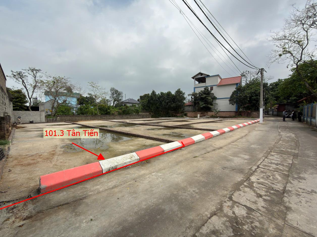 Hình ảnh Bất Động Sản Xuân Mai Bán Đất Phân Lô Khu Vực Tân Tiến Đường Thông Ô Tô Gần Trục Kinh Doanh Liên Xã 