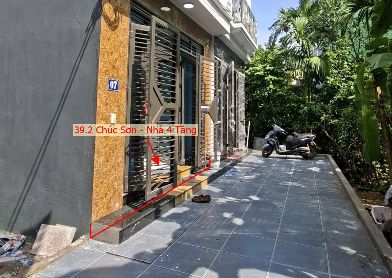 Hình ảnh Bán Nhà Thương Mại 4 Tầng 39.2m Tại Chúc Sơn Sát Trục Kinh Doanh Ngay Cạnh Chợ Chúc