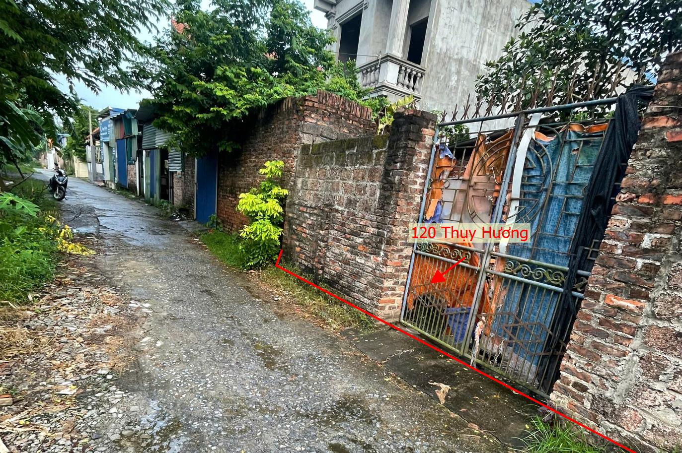 Hình ảnh Chủ Cắt Bán 120m Tại Thụy Hương Ô Tô Đỗ Tận Đất Sát Trục Chính Kinh Doanh Giá Chỉ Hơn Tỷ