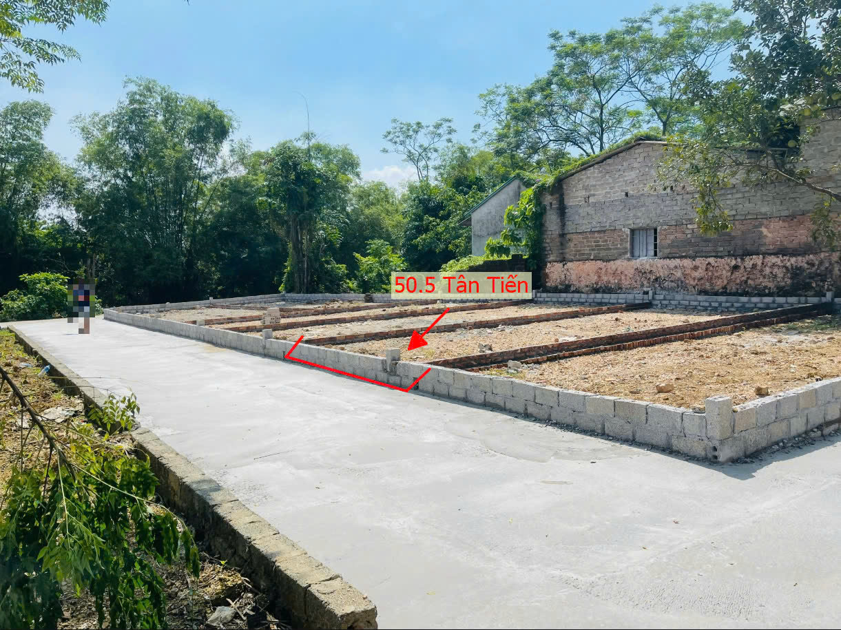 Hình ảnh Bán Đất Phân Lô Tân Tiến Ô Tô Vào Tận Đất Gần Trục Chính Liên Xã Ngay Trung Tâm Xã Tân Tiến 