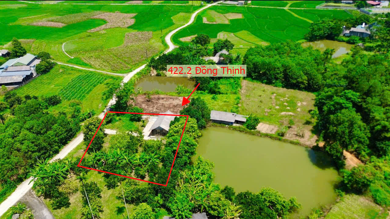 Hình ảnh Bán Đất Đồng Thịnh Sẵn Nhà Cấp 4 Mặt Sau View Hồ Thoáng Mát Giá Chỉ Vài Trăm Triệu