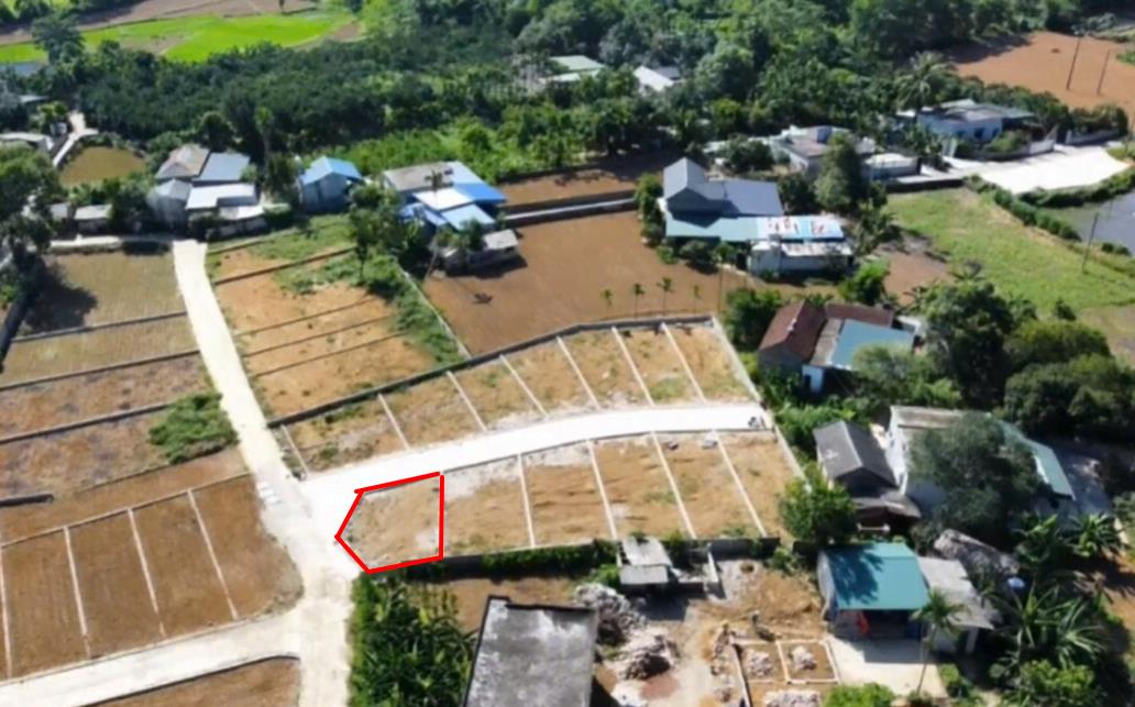 Hình ảnh Bán Lô Đất 80.7m Tại Thanh Sơn Lương Sơn Bám Đường Bê Tông Ô Tô Vào Tận Đất Dân Cư Đông Đúc Thân Thiện