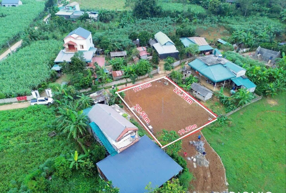 Hình ảnh Bán Lô Đất 444m Tại Cao Phong Bám Đường Bê Tông Ô Tô Vào Tận Đất Gần Trường Học ỦY Ban Dân Cư Đông Đúc Phù Hợp Phân Lô Giá Đầu Tư