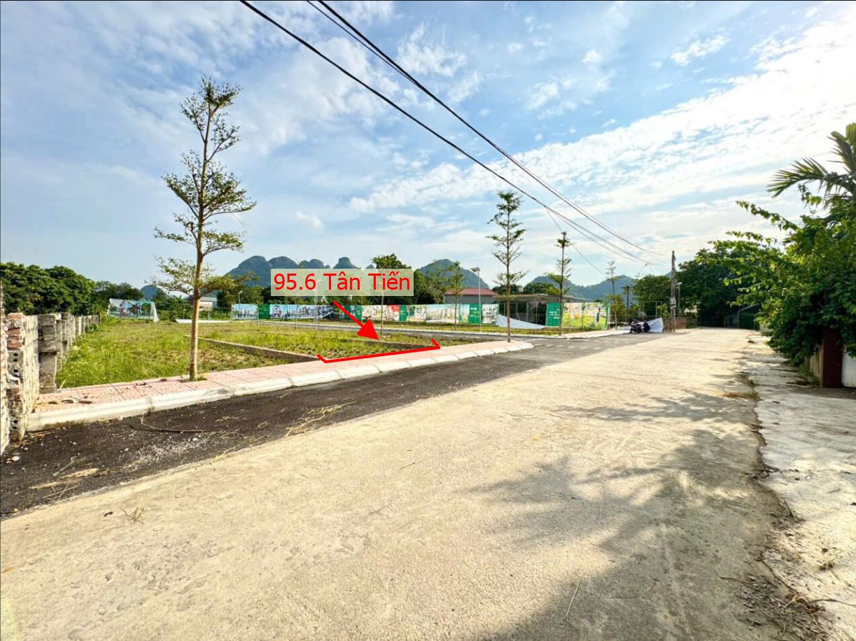 Hình ảnh Đất Phân Lô Đồi Chè Tân Tiến Ô Tô Vào Tận Đất Sát Trục Chính Kinh Doanh Liên Xã Ngay Gần QL21A
