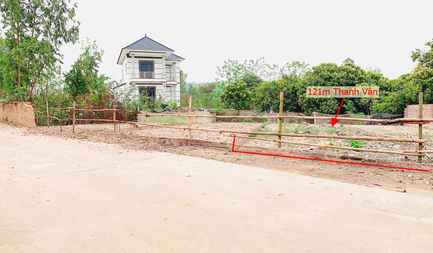 Hình ảnh Bán Lô Đất 121m Tại Thanh Vân Tam Dương Bám Đường Bê Tông Ô Tô Vào Tận Đất Dân Cư ĐÔng Đúc Thân Thiện Sổ Đỏ Pháp Lý Rõ Ràng