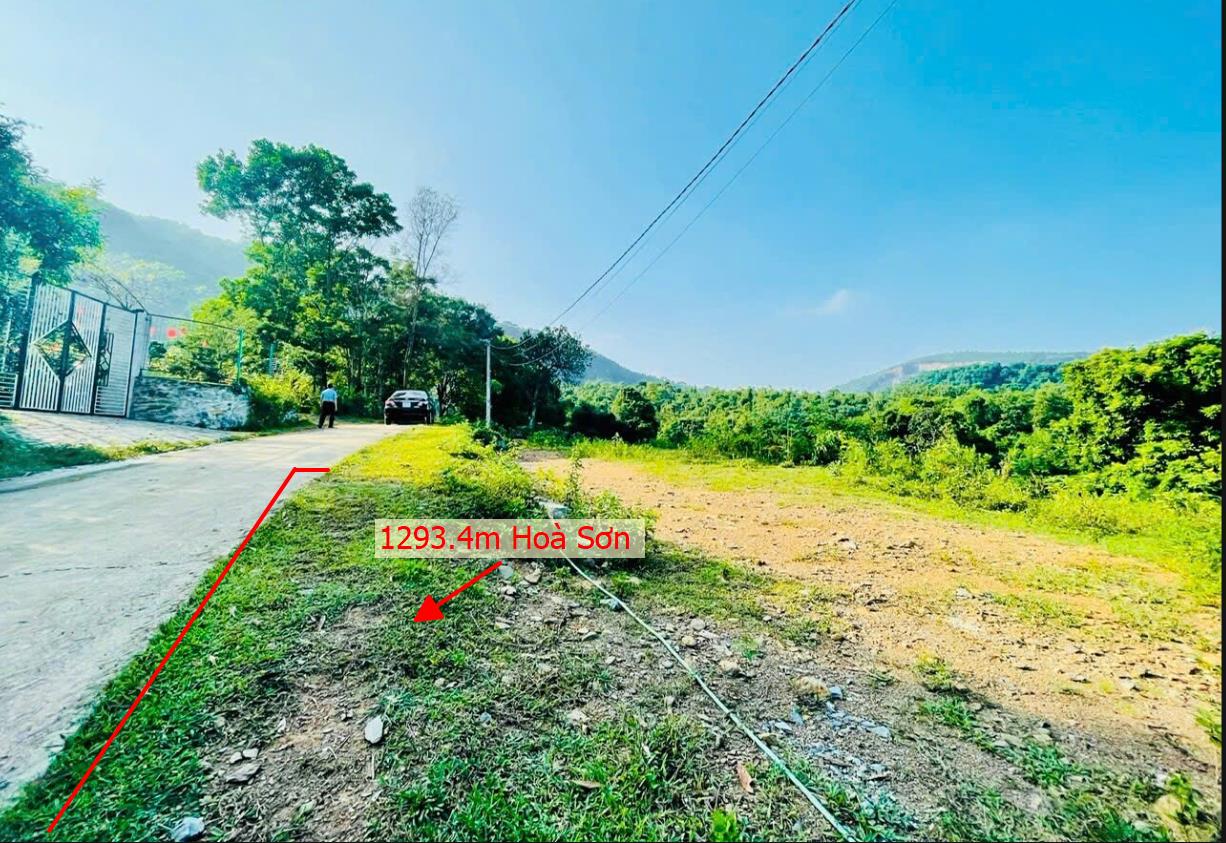 Hình ảnh Bán Lô Đất 1293.4m Tại Hòa Sơn Lương Sơn Bám Đường Bê Tông Ô Tô VÀo Tận Đất Dân Cư Đông  Bám Suối Mát Quanh Năm Giá Đầu Tư