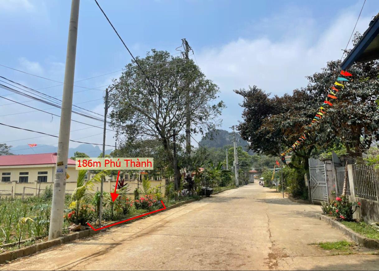 Hình ảnh Bán Lô Đất 186m Tại Phú Thành Lạc Thủy Bám Đường Bê Tông Ô Tô Vào Tận Đất Dân Cư Đông Đúc Thân Thiện Gần Chợ Trường Học Ủy Bán Giá Đầu Tư