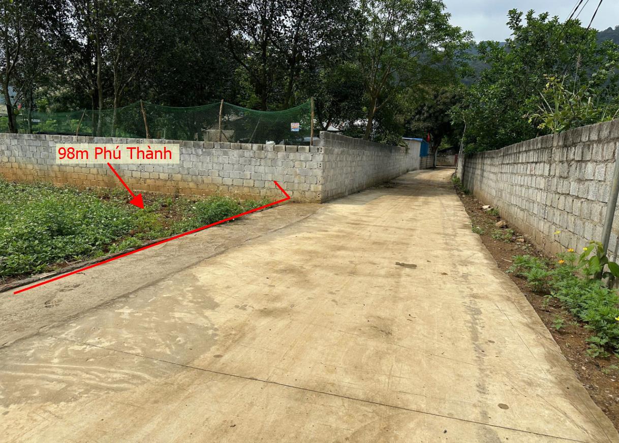 Hình ảnh Bán Lô Đất 98m Tại Phú Thành Lạc Thủy Bám Đường Bê Tông Ô Tô Vào Tận Đất Dân Cư Đông Đúc Thân Thiện Gần Chợ Trường Học Ủy Ban Giá Đầu Tư