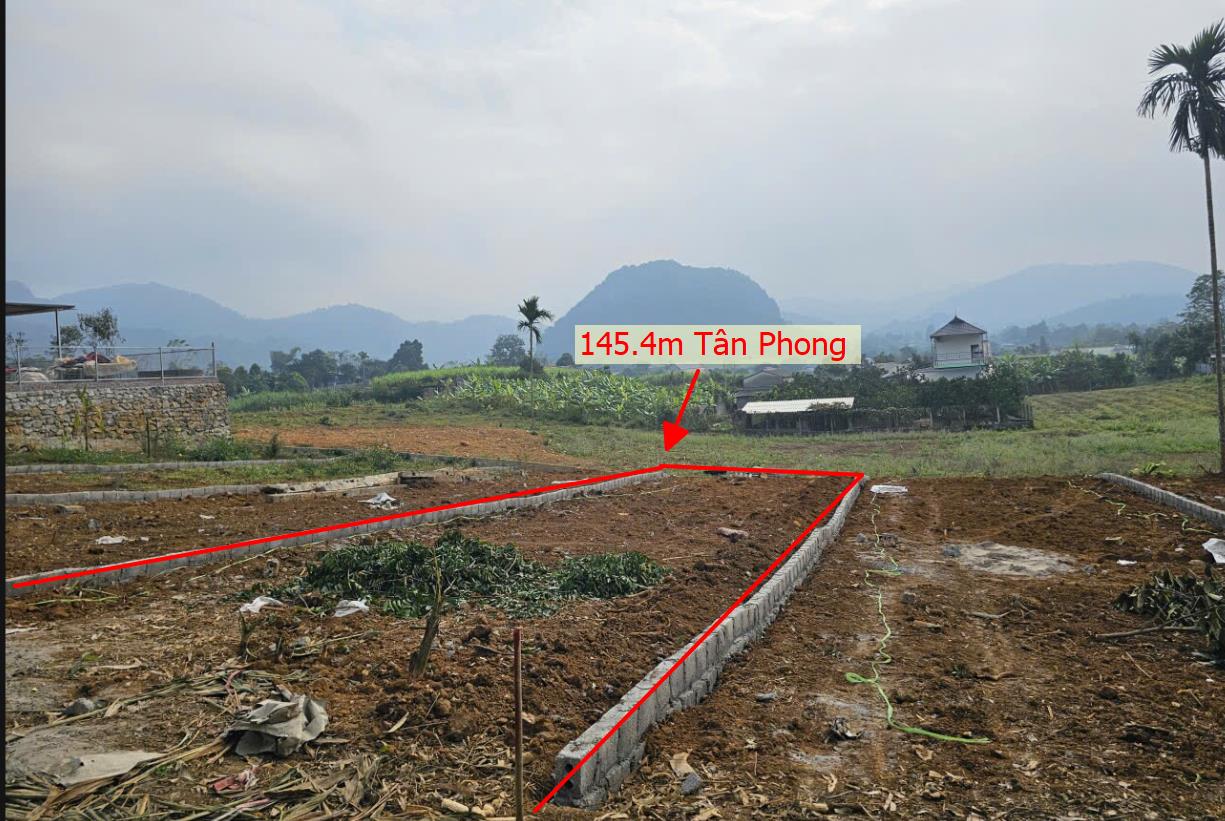 Hình ảnh Bán Lô Đất 145.4m Tại Tân Phong Cao Phong Bám Đường Bê Tông Ô Tô Vào Tận Đất Dân Cư Đông Đúc Thân Thiện Đất Bằng Phẳng Ranh Giới Rõ Ràng Sẵn Sàng Công Chứng Giá Đầu Tư